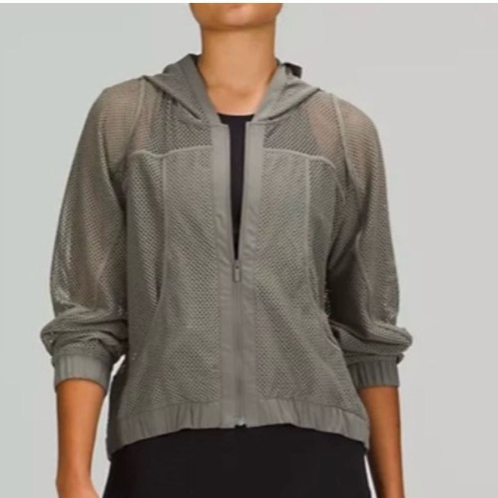 Lululemon Relaxed Fit Mesh Jacket in Gray Sage